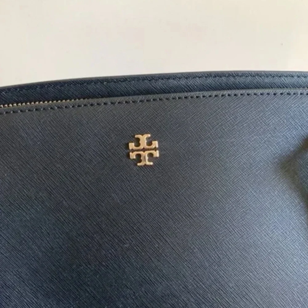 tory burch black tote bag